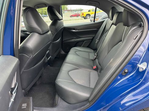 Used 2024 Toyota Camry SE image 16