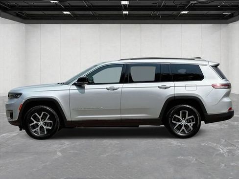 Used 2024 Jeep Grand Cherokee L Limited w/ Luxury Tech Group II AWD/4WD image 2