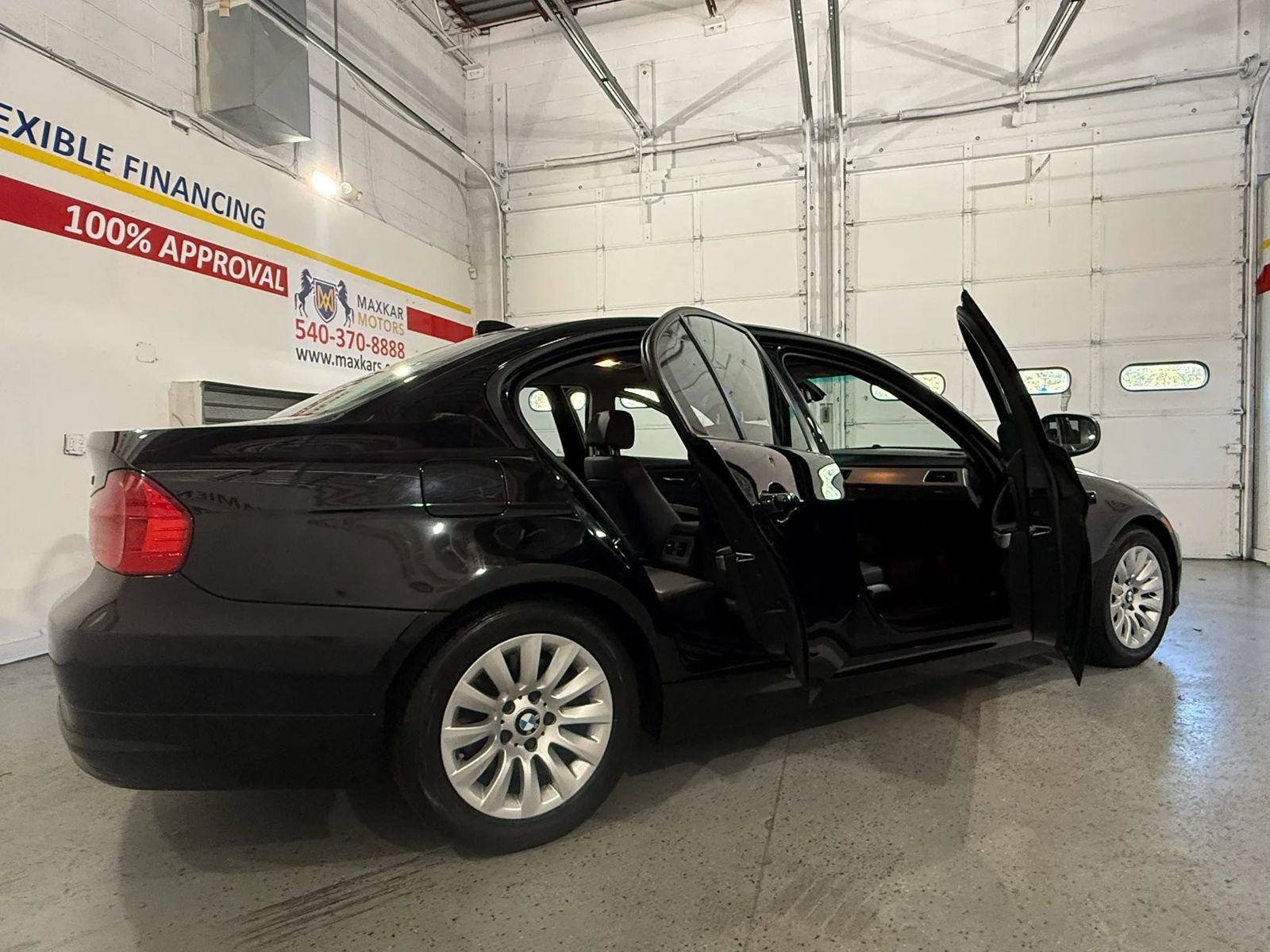 Used 2009 BMW 328i Sedan RWD image 14