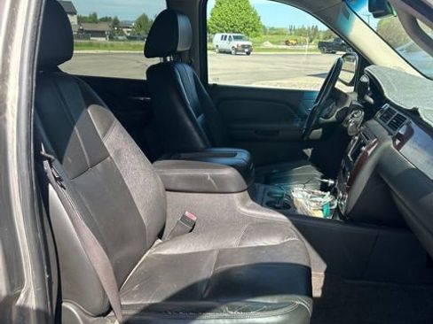Used 2007 Chevrolet Avalanche LT w/ LT Preferred Equipment Group AWD/4WD image 12