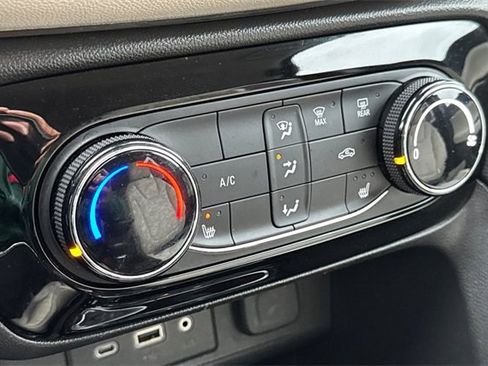 Used 2022 Buick Encore GX Preferred w/ Sport Touring Package image 28