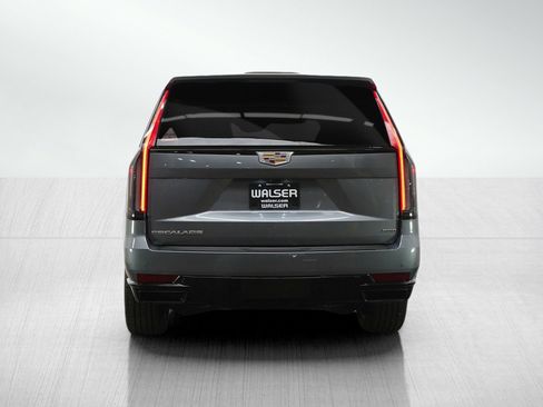Used 2022 Cadillac Escalade ESV Sport w/ Touring Package AWD/4WD image 5