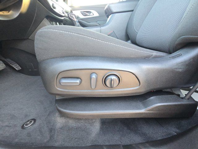Used 2022 Chevrolet Traverse LT FWD image 24