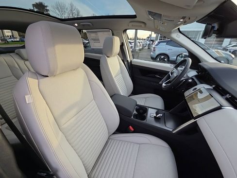 New 2025 Land Rover Discovery Sport S image 21