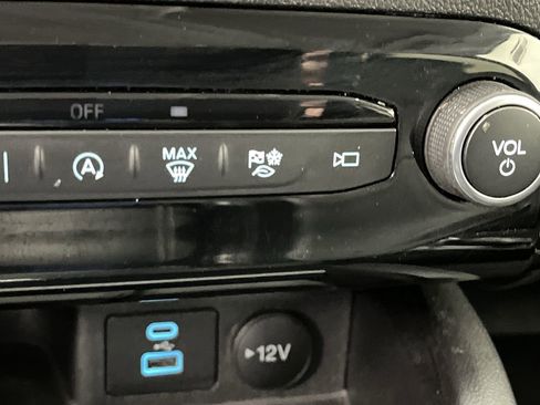 Certified 2023 Ford Escape Platinum image 18