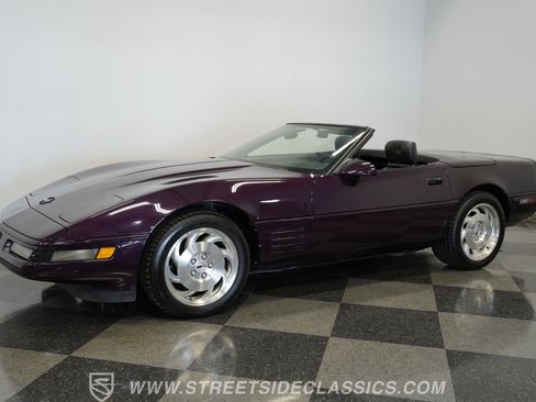 Used 1993 Chevrolet Corvette Convertible image 6