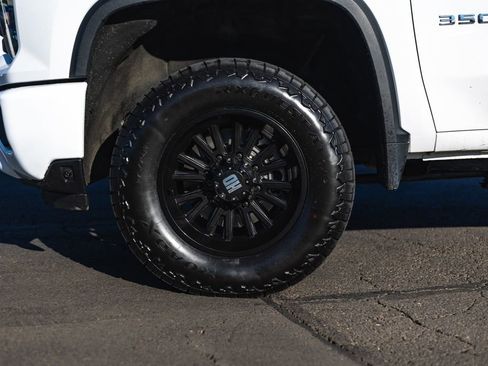 Used 2024 Chevrolet Silverado 3500 LT image 14