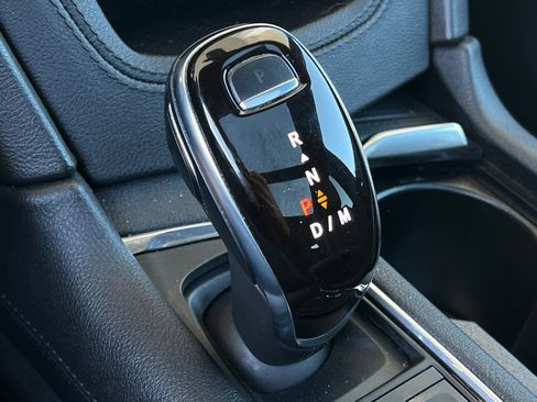 Used 2021 Cadillac XT5 Premium Luxury FWD image 35