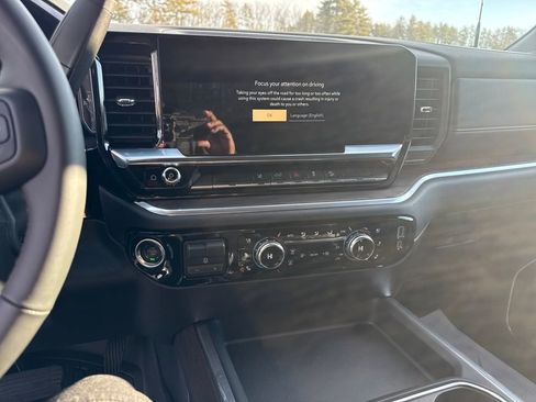 New 2026 GMC Sierra 3500 SLT image 22