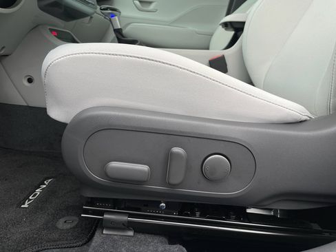 New 2025 Hyundai Kona SEL image 12