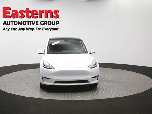 Used 2022 Tesla Model Y Long Range AWD/4WD image 46