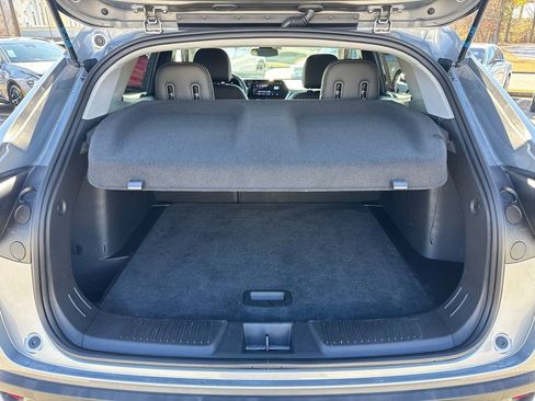 Certified 2025 Chevrolet Trax LT w/ LT Convenience Package image 18