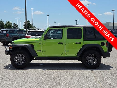 Used 2025 Jeep Wrangler Unlimited Sport AWD/4WD image 3