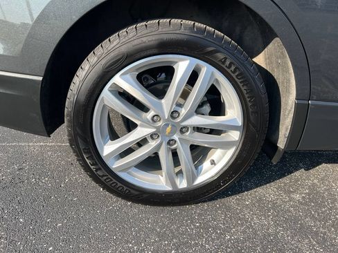 Used 2021 Chevrolet Equinox Premier FWD image 39