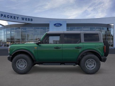 New 2025 Ford Bronco Badlands image 5