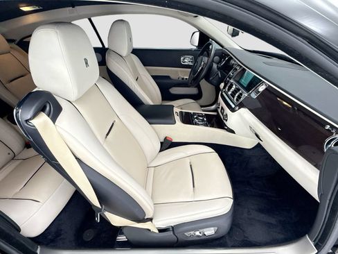 Used 2016 Rolls-Royce Wraith RWD image 19