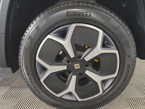 Used 2022 Rivian R1T Adventure image 10