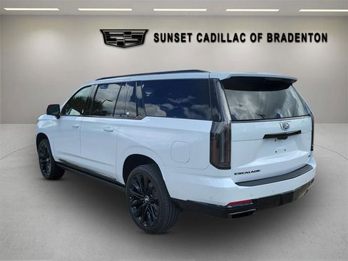 New 2026 Cadillac Escalade ESV Platinum Sport w/ LPO, ONYX Package image 6