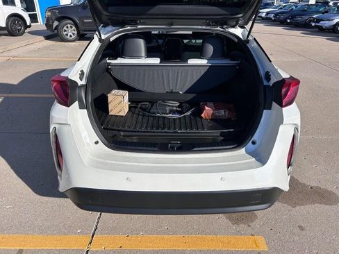 Used 2018 Toyota Prius Prime Advanced image 4