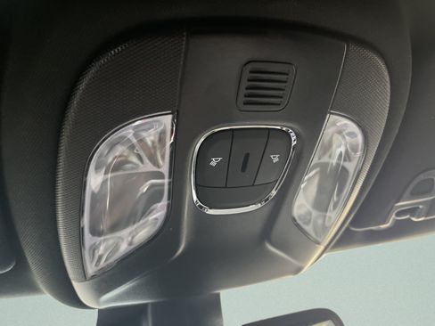 Used 2023 Jeep Compass Latitude AWD/4WD image 26