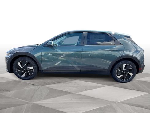 New 2025 Hyundai Ioniq 5 SE RWD image 5