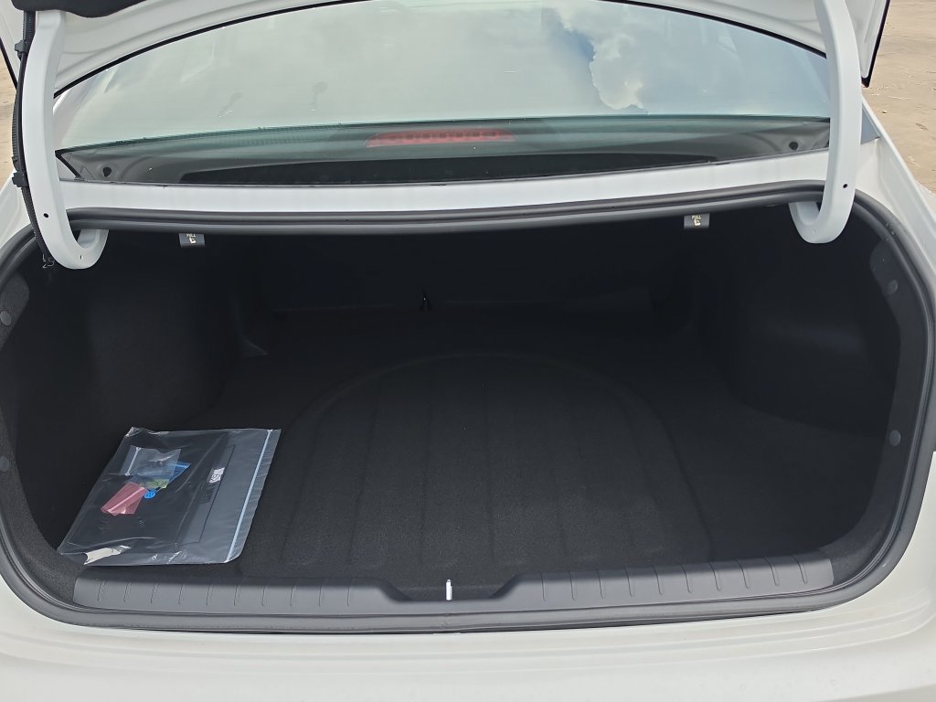 New 2026 Kia K4 EX w/ GT-Line Premium Package FWD image 10