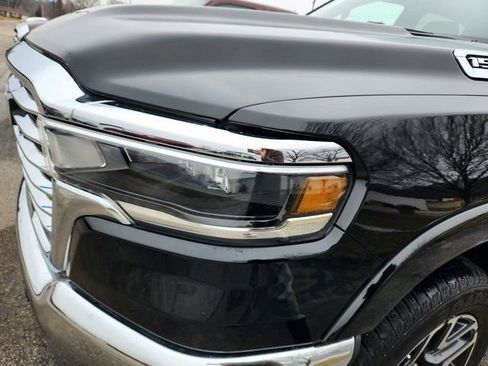 Used 2025 RAM 1500 Laramie image 28