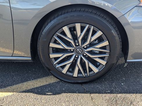 Certified 2024 Nissan Altima 2.5 SV image 10