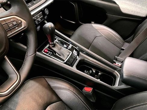 Used 2022 Jeep Compass Latitude image 14