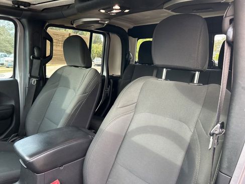 Used 2020 Jeep Gladiator Sport w/ Quick Order Package 24S image 19