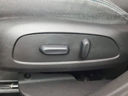 Used 2016 Chevrolet Cruze LT w/ Sun And Sound Package image 31