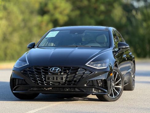 Used 2020 Hyundai Sonata SEL Plus w/ Tech Package FWD image 2