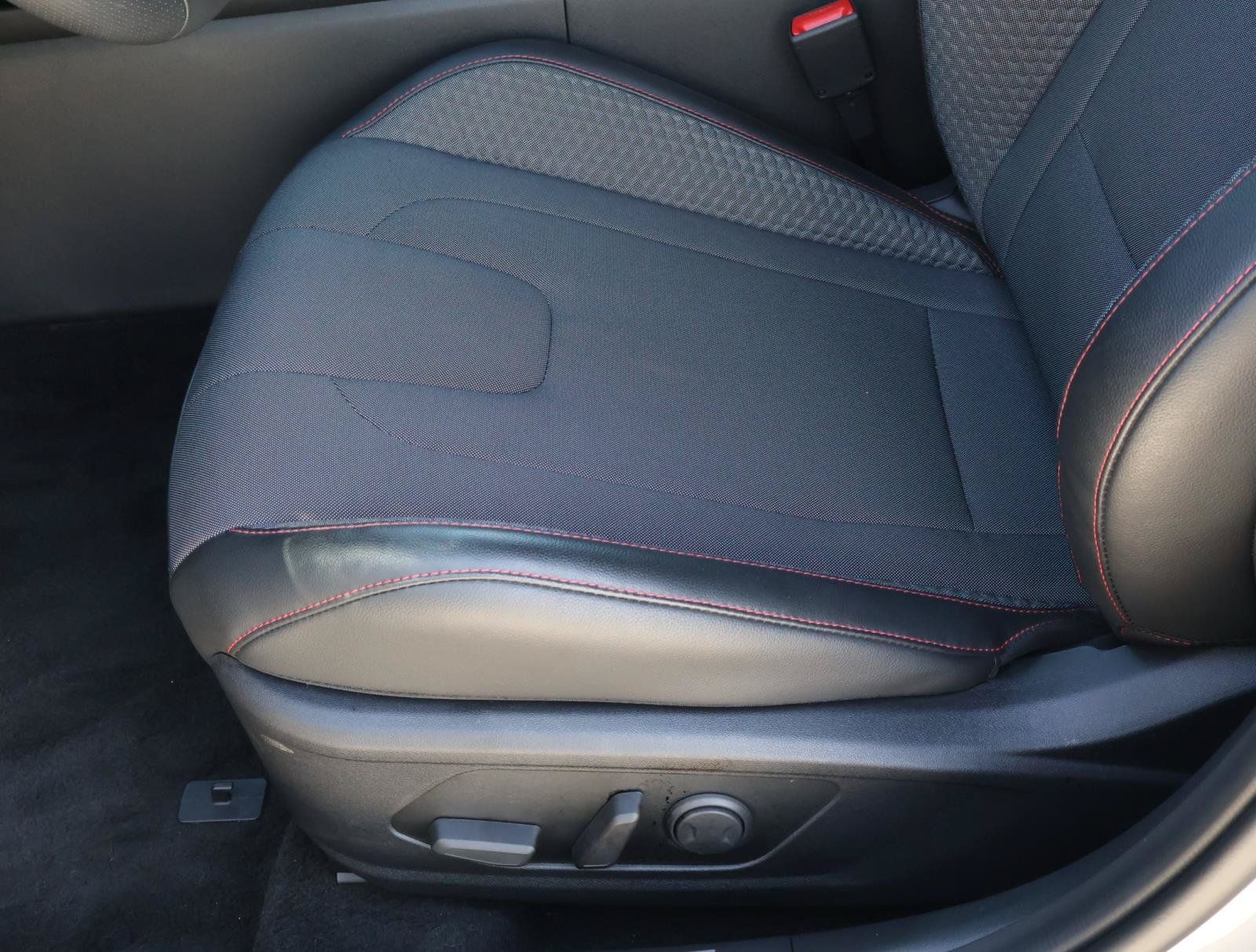 Used 2025 Hyundai Elantra N Line FWD image 14