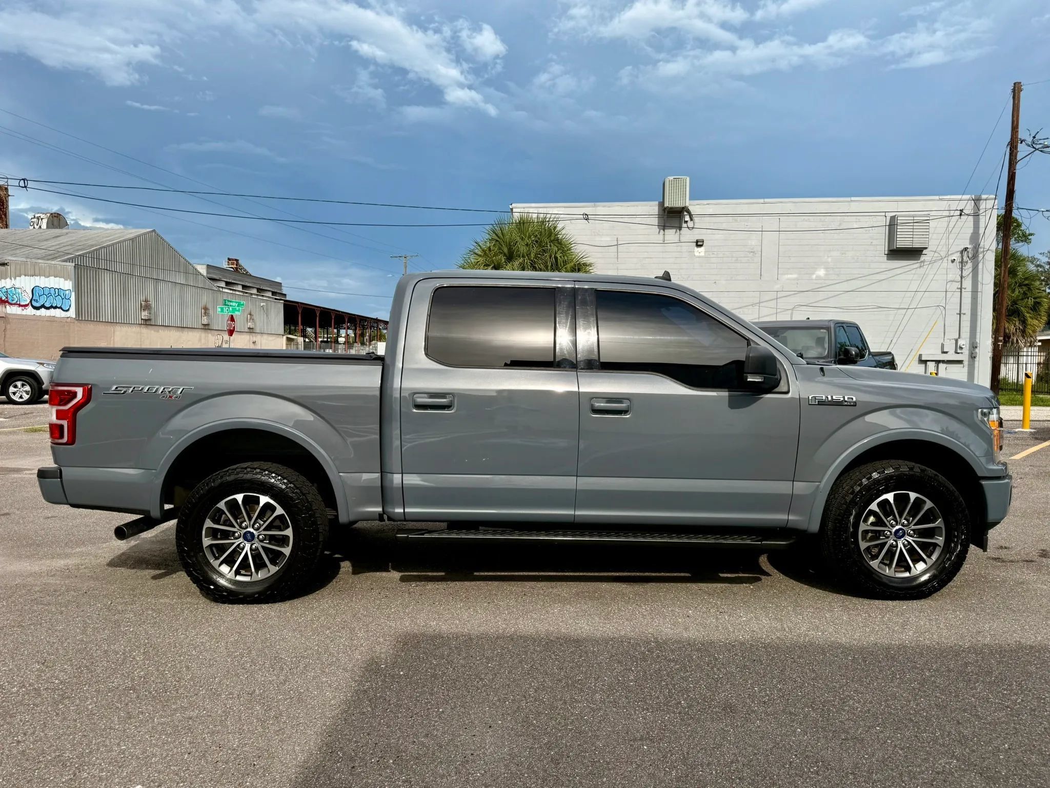 Used 2020 Ford F150 XLT w/ Equipment Group 302A Luxury AWD/4WD image 6