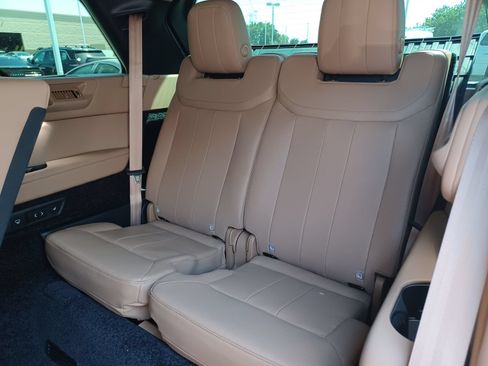 Used 2023 Land Rover Range Rover Long Wheelbase SE AWD/4WD image 8