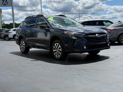 Certified 2025 Subaru Outback Premium w/ Popular Package #1A AWD/4WD image 3