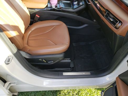 Used 2022 Lincoln Nautilus Reserve w/ Equipment Group 201A image 19