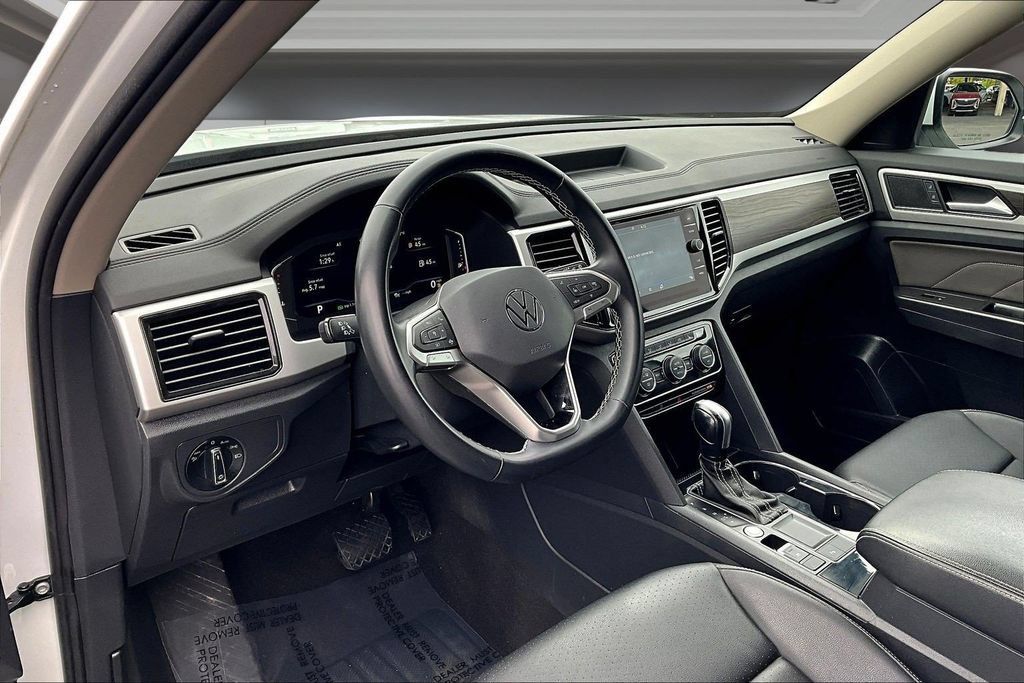 Used 2023 Volkswagen Atlas SE FWD image 17