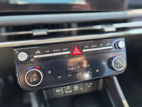 Used 2025 Hyundai Tucson SEL FWD image 30