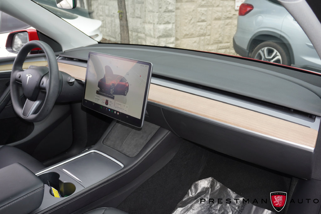 Used 2023 Tesla Model Y Long Range AWD/4WD image 28