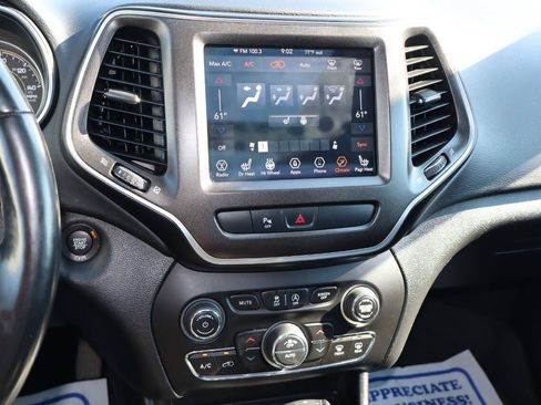 Used 2020 Jeep Cherokee Trailhawk w/ Comfort/Convenience Group AWD/4WD image 18