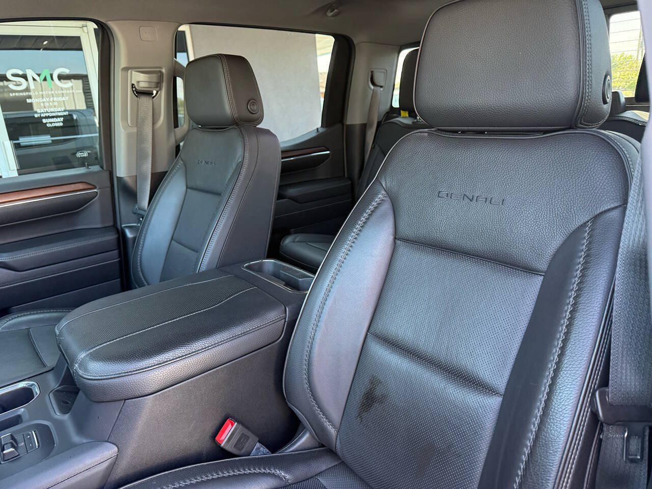Used 2024 GMC Sierra 1500 Denali AWD/4WD image 18
