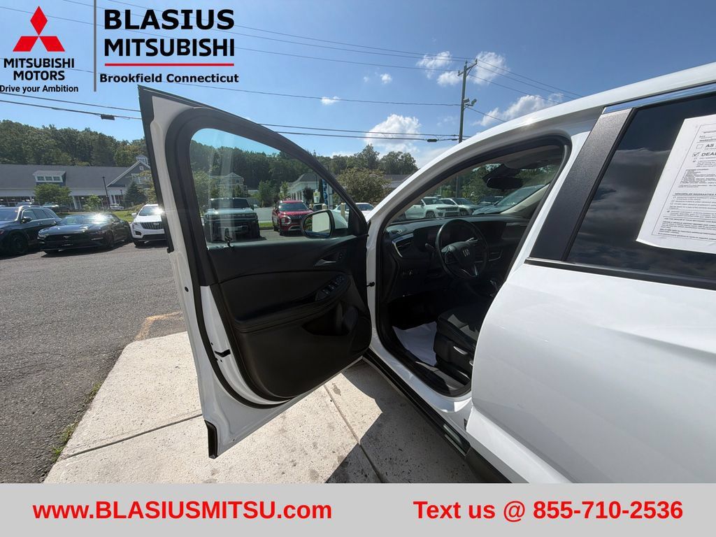 Used 2024 Buick Encore GX Preferred FWD image 14