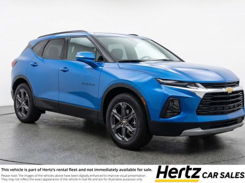 Used 2025 Chevrolet Blazer LT image 1