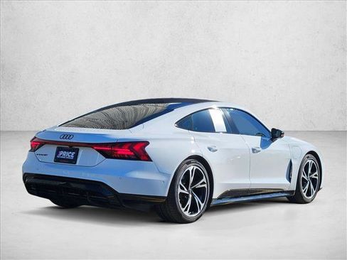 Used 2022 Audi e-tron GT Prestige image 5