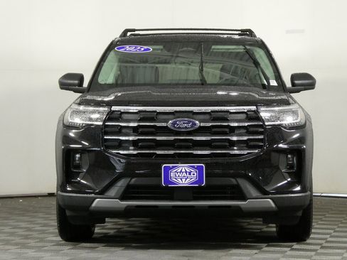 New 2025 Ford Explorer Active w/ Active Comfort Package image 22