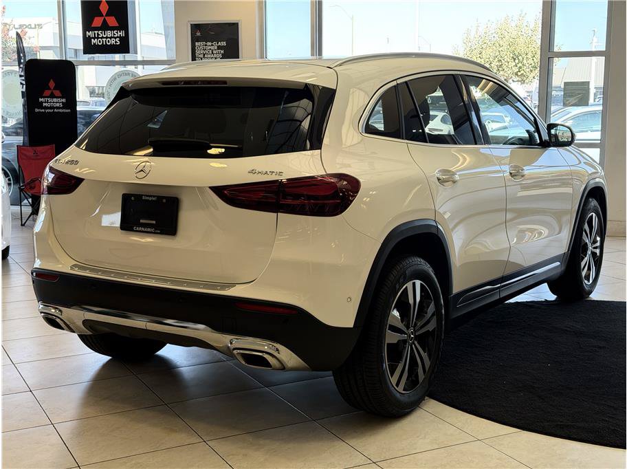 Used 2025 Mercedes-Benz GLA 250 4MATIC image 5