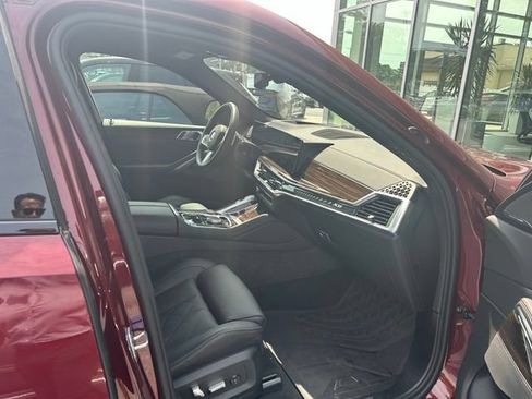 Used 2026 BMW X6 xDrive40i AWD/4WD image 16