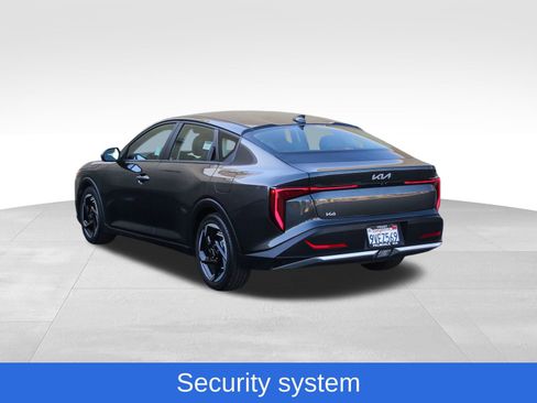 Used 2025 Kia K4 EX image 8