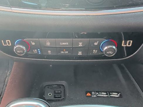 Used 2021 Buick Enclave Avenir w/ Avenir Technology Package AWD/4WD image 24